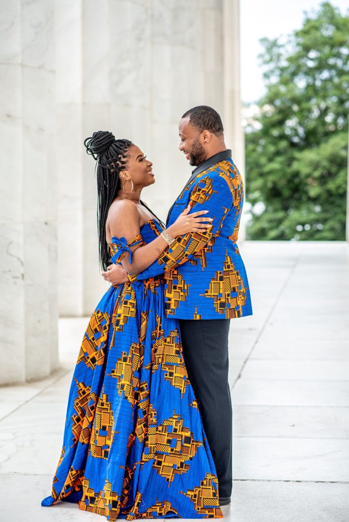 DC couple in traditional African attire pose in Lincoln Memorial