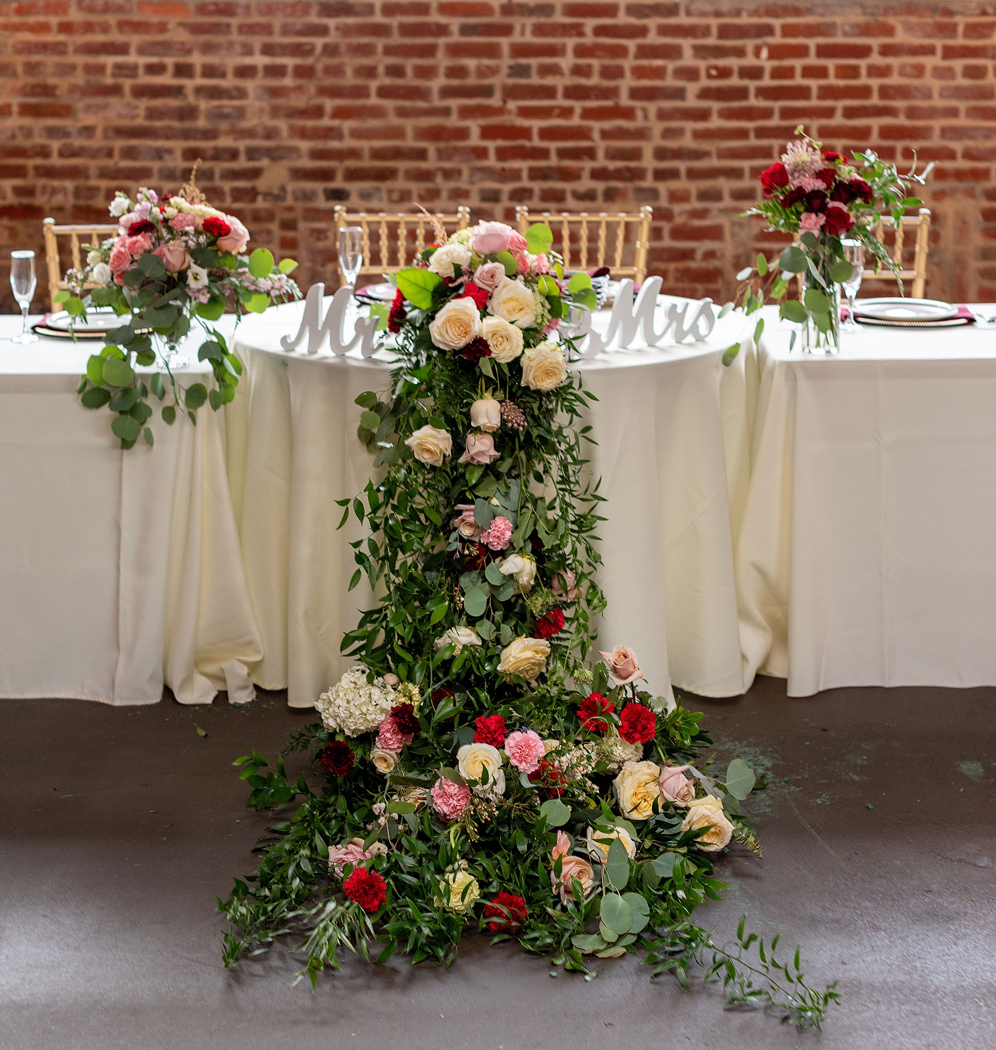 floral display for head table in Fredericksburg VA