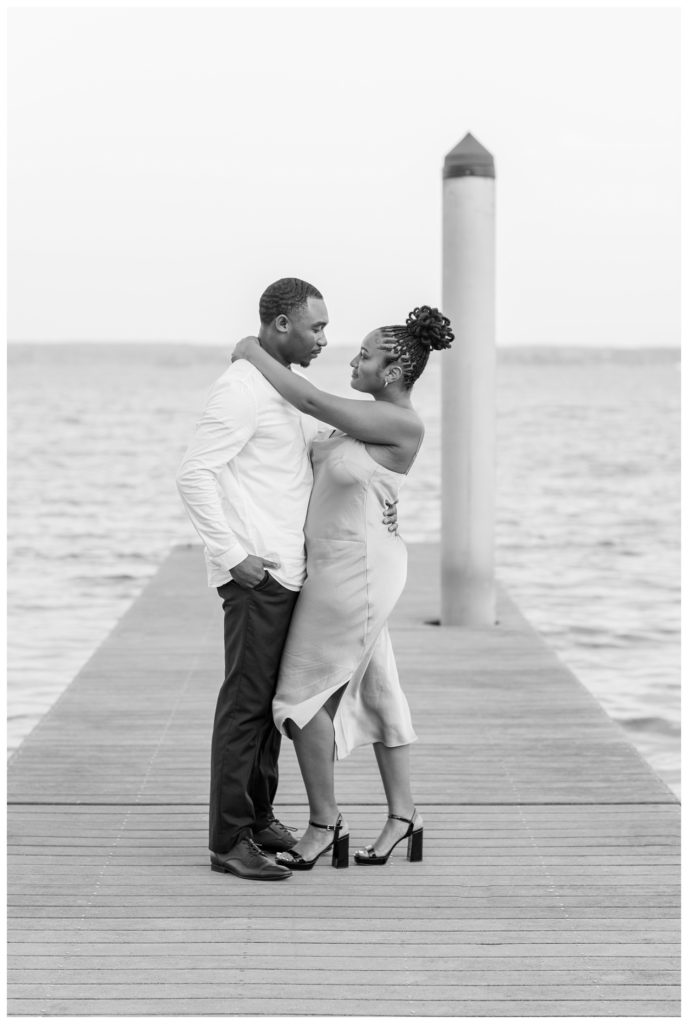 couple posing on the pier at Leesylvania State Park